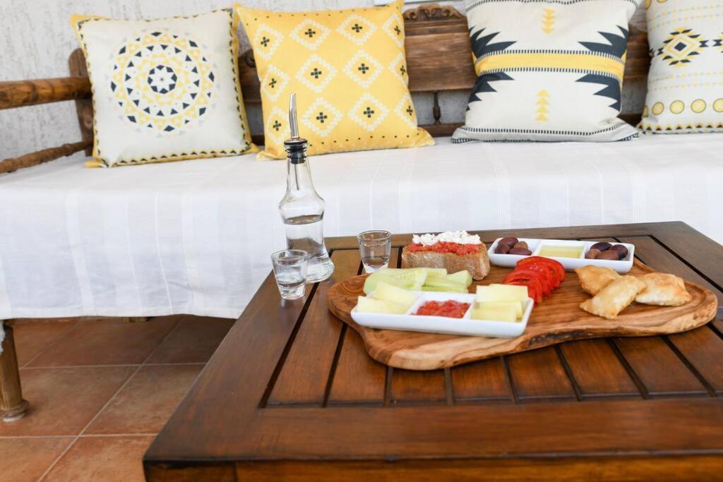 Mourelo House Exo Lakkonia